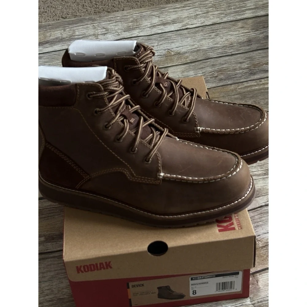 NEW Men's Kodiak Devick Wedge‎ Boot Brown  Saddleback Size 8 M Retail $130